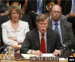 John Bolton a fost ambasadorul Statelor Unite la ONU între august 2005 - decembrie 2006.