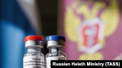 Контейнеры с российской вакциной от COVID-19
