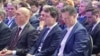 Ilie Bolojan (primul din stânga), alături de preşedintele Nicuşor Dan şi de viceprim-ministrul Ionuţ Moşteanu (USR), ministrul Apărării.
