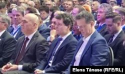 Premierul Ilie Bolojan, președintele Nicuşor Dan și Ionuţ Moşteanu.