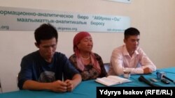 Райкан Салиева неберелери Эрлан жана Элдар менен