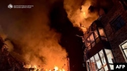 დნეპროპეტროვსკის ოლქის სამხედრო ადმინისტრაციამ 16 აპრილს სოციალური ქსელებით გაავრცელა ქალაქ დნიპროზე რუსეთის ჯარების შეტევის შედეგების ამსახველი ფოტოები