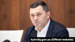 При цьому він додав, що говорити про те, що сьогодні в Києві вже безпечно, нині ще зарано