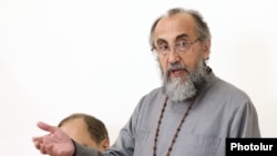 Armenia - Archbishop Mikael Ajapahian speaks during his trial in Yerevan, September 23, 2025.
