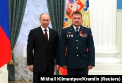 Владимир Путин и генерал Валерий Асапов