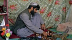 Tregtia e armëve merr hov në Afganistan pas kthimit të talibanëve