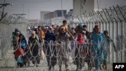 شماری از افغانها گذرگاه تورخم