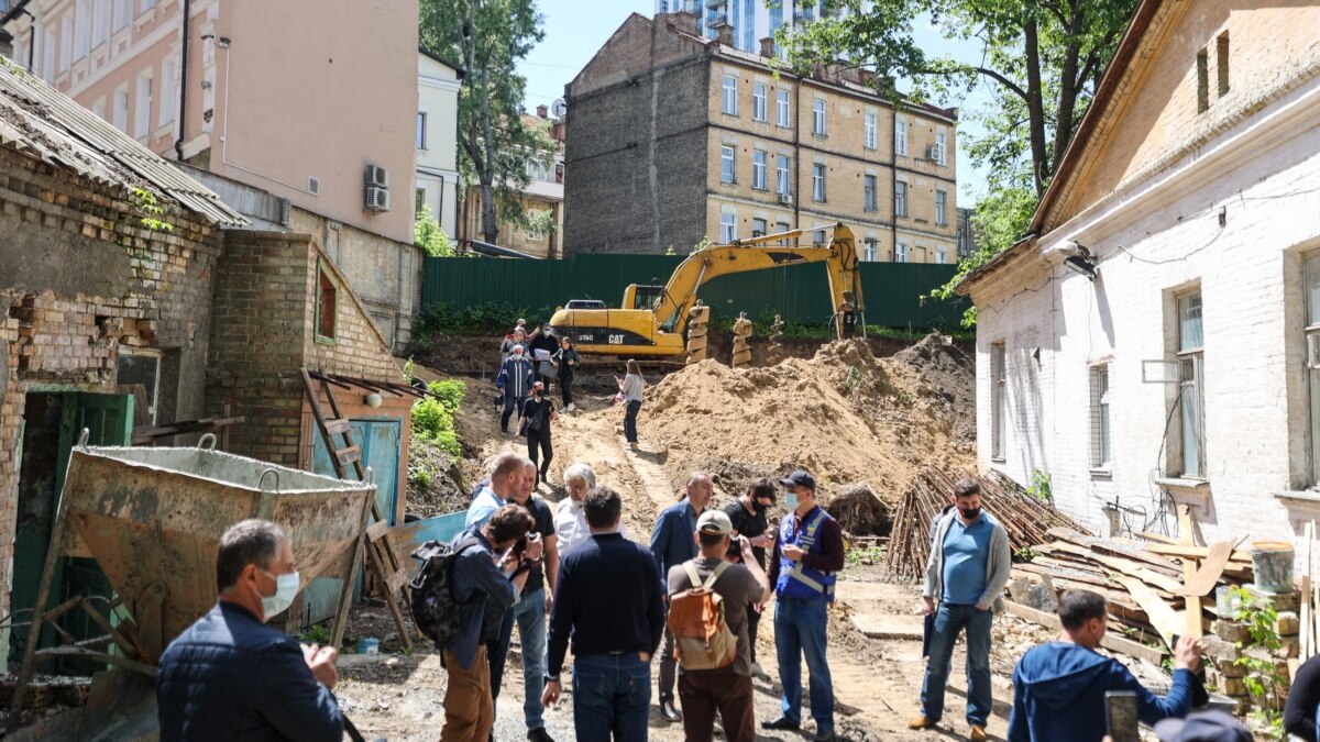У Києві протестують проти забудови на території старовинного маєтку Барбана
