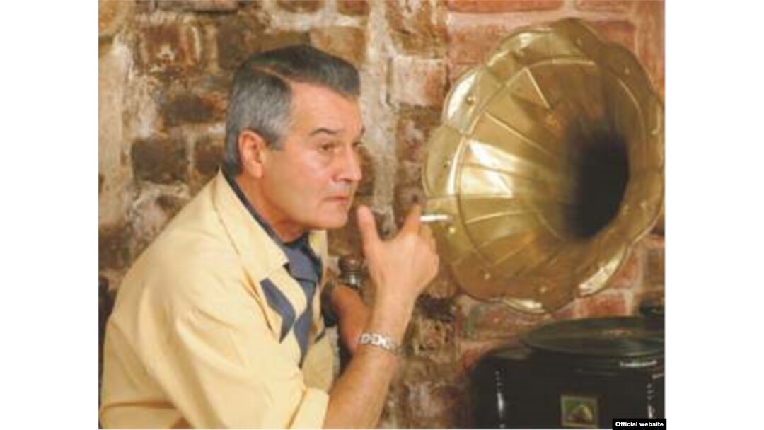 Юрий Кобрин