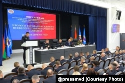 Інструктаж міліцыянтаў, якія будуць аховаць грамадзкі парадак