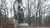 Памятник боевикам на оккупированной Россией территории Донбасса