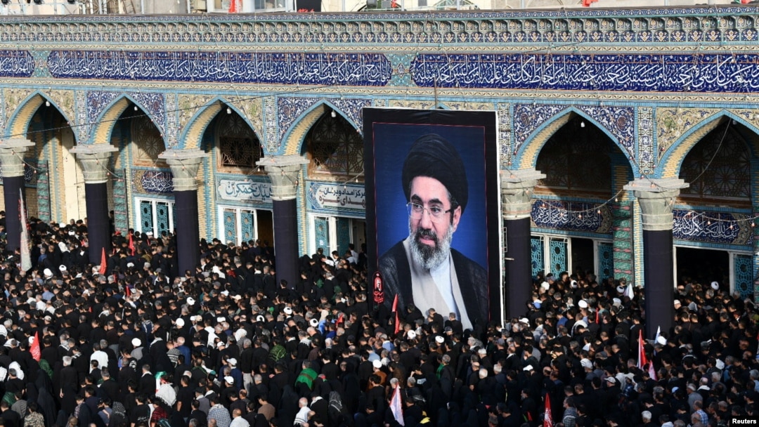 خامنه‌ای ایران ساختار فرماندهی ویران شده از جنگ را بازسازی می‌کند - رادیو اروپای آزاد/رادیو آزادی