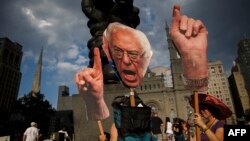 Suporterii lui Bernie Sanders în timpul Convenției Naționale a Democraților, în Philadelphia, 27 iulie 2016
