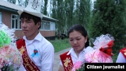 Выпускники школы. Иллюстративное фото.