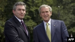 جرج بوش، رييس جمهوری آمريکا، و گوردون براون، نخست وزير بريتانيا. (عکس:AFP)