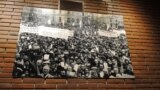 Proteste în Piața Universității 1990, expoziția foto „Democrație și protest – lupta cu amnezia”, Teatrul Național București, 18 septembrie 2019 (foto: Sorin Șerb)