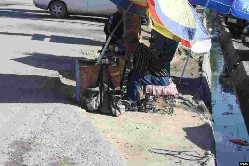 Дар орзуи арзонӣ #35