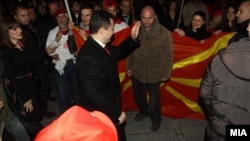 Претседателот на ВМРО-ДПМНЕ Никола Груевски ја прослави победата на локалните избори 2013 на плоштадот „Македонија“ во Скопје. 