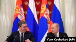 Vladimir Putin (sağda) və Aleksandar Vucic Moskvada, 19 dekabr, 2017-ci il