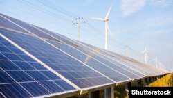 Законопроєкт передбачає зменшення тарифу для сонячних електростанцій на 15%, для вітрових електростанцій — на 7,5%