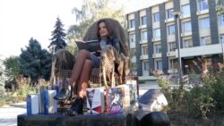 Одеські бібліотекарки провели флешмоб із читанням віршів українською