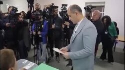 Մարտուն Գրիգորյանը շարունակում է պահել ինտրիգը