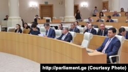 მინისტრობის კანდიდატები პარლამენტში