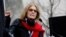 Gloria Steinem ține un discurs la un marș al femeilor din Washington, ianuarie 2017 (fotografie de arhivă)