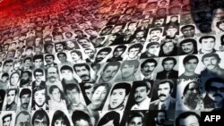 Потреты людей, подвергшихся пыткам во время военного переворота 1980 года в Анкаре