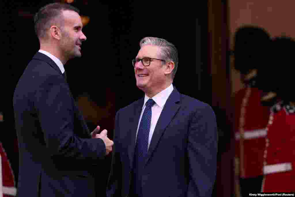 Britanski premijer Kir Starmer i premijer Crne Gore Milojko Spajić.Velika Britanija očekuje da će samit ojačati njenu saradnju s evropskim partnerima kako bi se ostvarila strategija vlade za jačanje granica, razbijanje bandi i vraćanje onih koji nemaju pravo boravka u njihove matične zemlje.