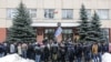 Митинг в поддержку безработного Александра Семенова возле здания суда в Гомеле
