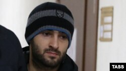 Один из членов Хизб ут-Тахрир при этапировании в Петербург, 9 ноября 2016 г.