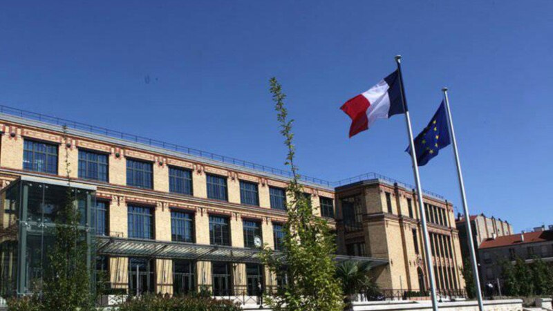 Франција го потпиша протоколот за НАТО