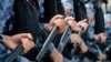Правозахисники повідомляють про «жорсткі затримання та допити» підлітків у Бердянську