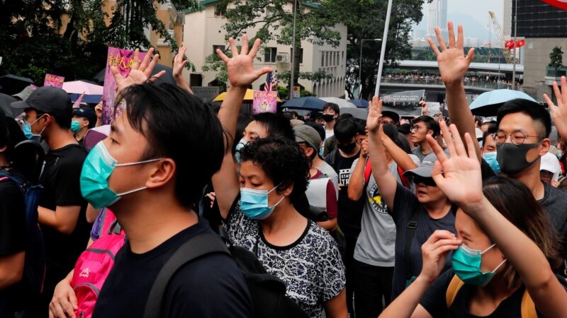 Sukob dvije grupe demonstranata u Hong Kongu