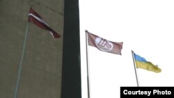 Украинский флаг над Лиепаей: крымско-донецкий бизнес ищет новые сферы деятельности. Снимки Марии Кугель 