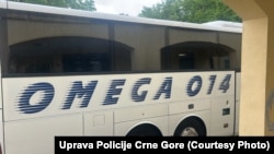 Autobus koji je, prema navodima crnogorske policije, trebalo da prevozi deportovanu grupu u Crnoj Gori