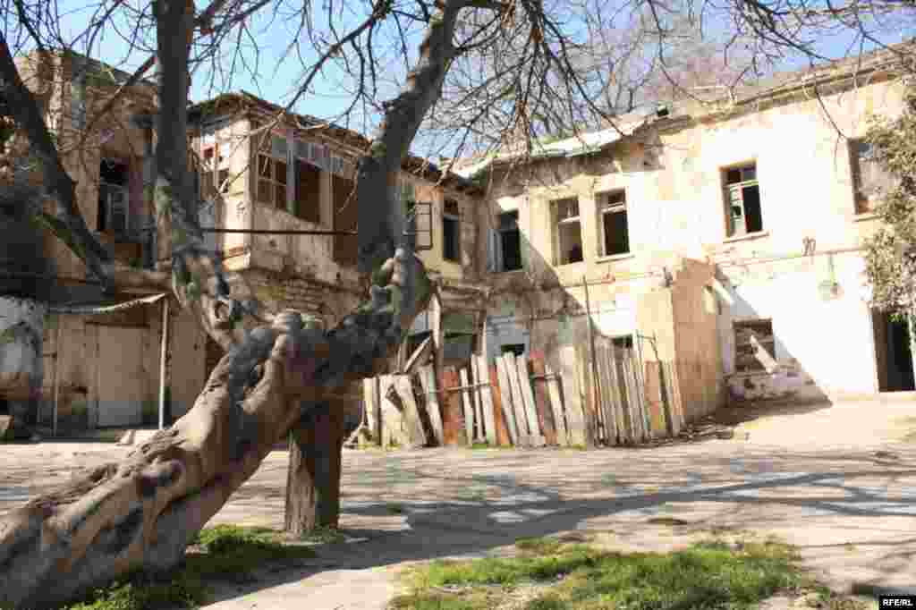 İçərişəhərin iç üzü #5