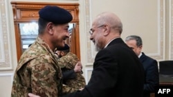 İran parlamentinin spikeri Məhəmməd Baqer Qalibaf Tehranda Pakistan Ordusunun Baş Qərargah rəisi Asim Munir ilə görüşür.