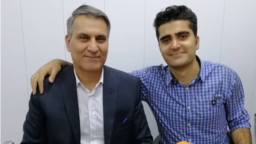 پویا بختیاری به همراه پدرش منوچهر بختیاری (عکس از صفحه اینستاگرام منوچهر بختیاری)