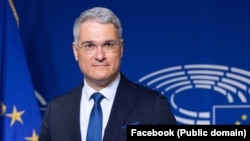 Noul ministru al Fondurilor Europene, Dragoș Pîslaru, spune că a fost amenințat cu moartea.