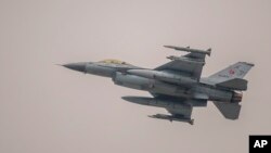 F-16, արխիվ