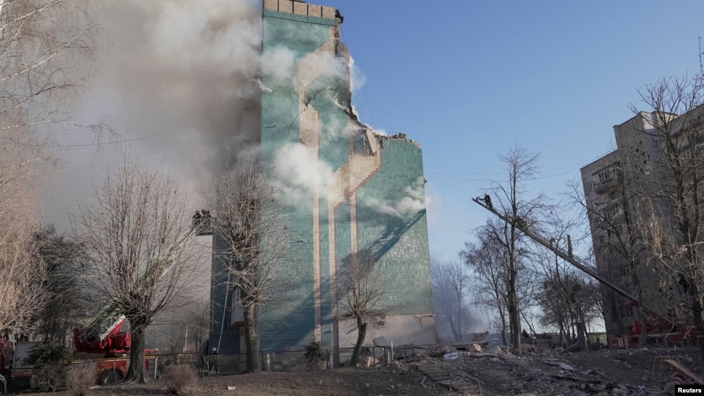 Ҳамлаҳои густардаи Русия дар саросари Украина; омодагии Лаҳистон ва Руминия