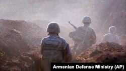 Группа армянских военных в районе боестолкновений, 14 июля 2020 года.