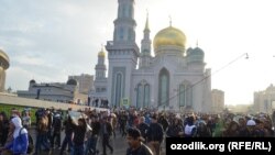 У Соборной мечети в Москве. Иллюстративное фото.