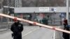 Magyar rendőrök őrzik a Horgos 2 határátkelőt; a szerbiai Röszke és Horgos község 2020. január 28-án