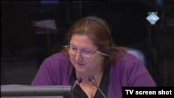 Dorothea Hanson tokom svjedočenja, 14. lipnja 2011
