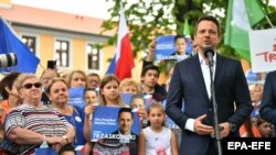 Izborni poraz "za dlaku": Rafał Trzaskowski, gradonačelnik Varšave, na predizbornom skupu 10. jula 2020.
