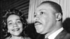 مارتین لوتر کینگ همراه با همسرش، لورتا اسکات کینگ.