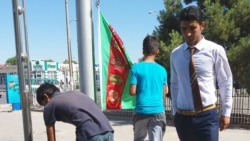 'Türkmenistanda baýdak baýramyna üns gowşaýar'